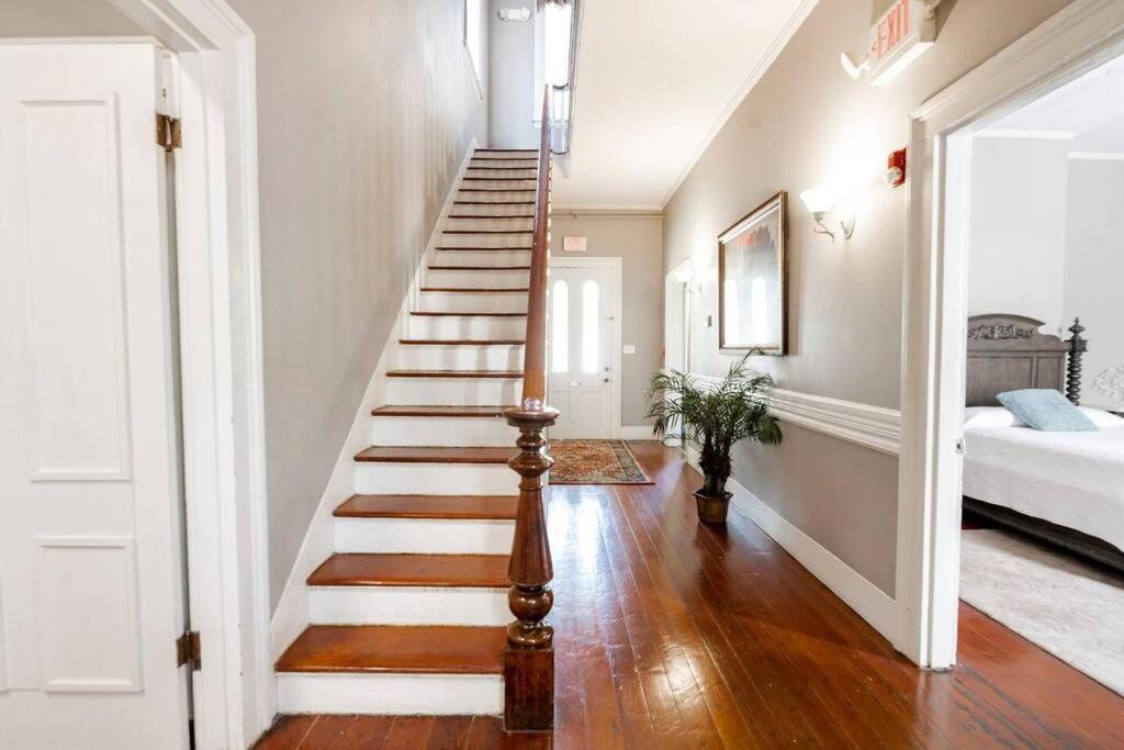 Agatha'S Historic Home Free Parking Wi-Fi Deck Mobile Exterior photo